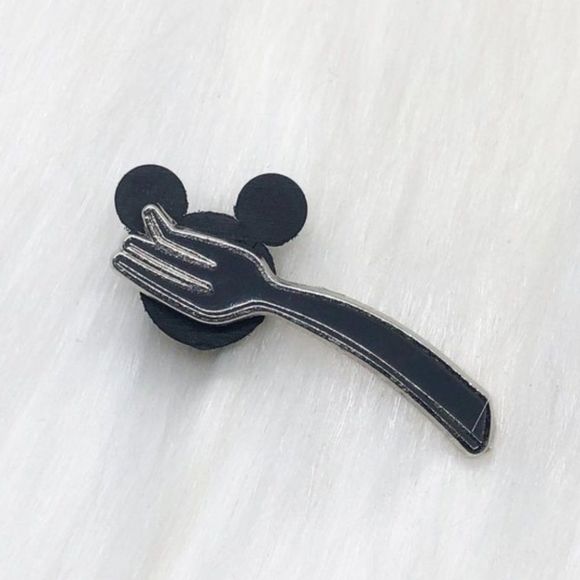 🔮 5/$25 The Little Mermaid Dinglehopper Fork Pin - Picture 1 of 3